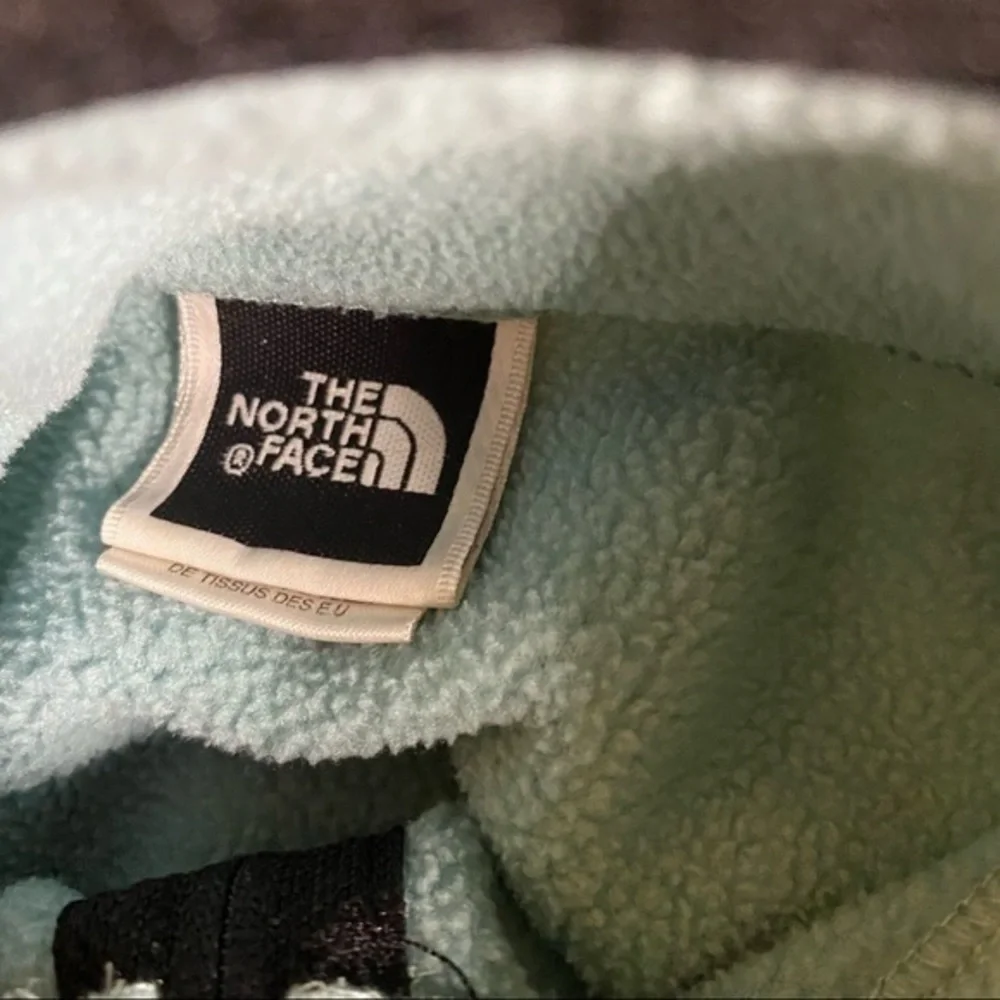 Really clean lightly used The North Face Fleece in a size Xtra Small - Picture 8 of 9